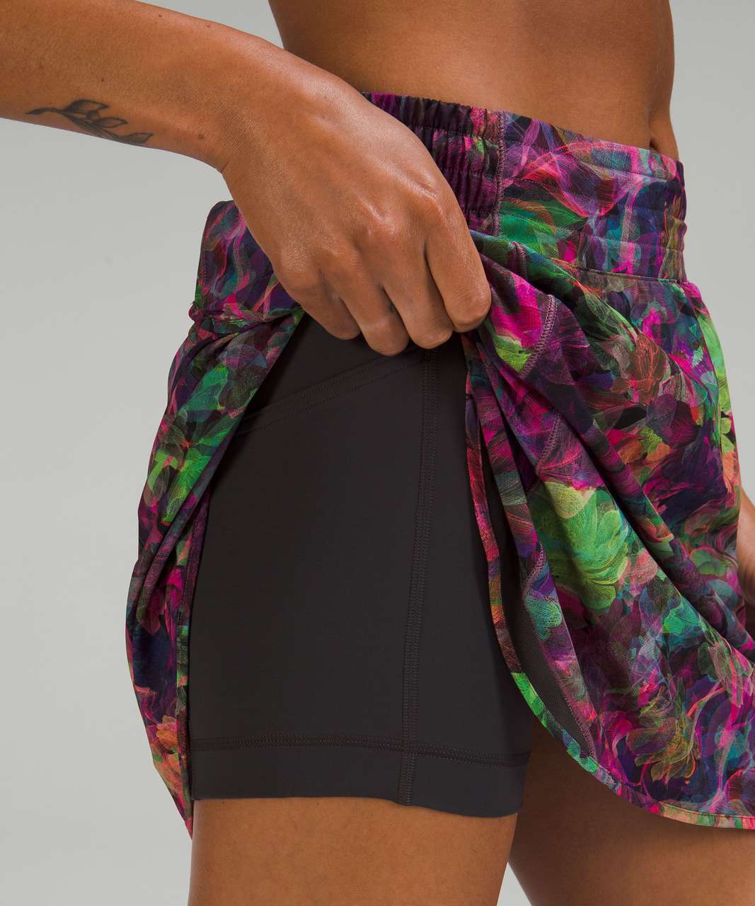 Lululemon Hotty Hot High-Rise Skirt *Long - Vivid Floral Tone Multi / Graphite Grey