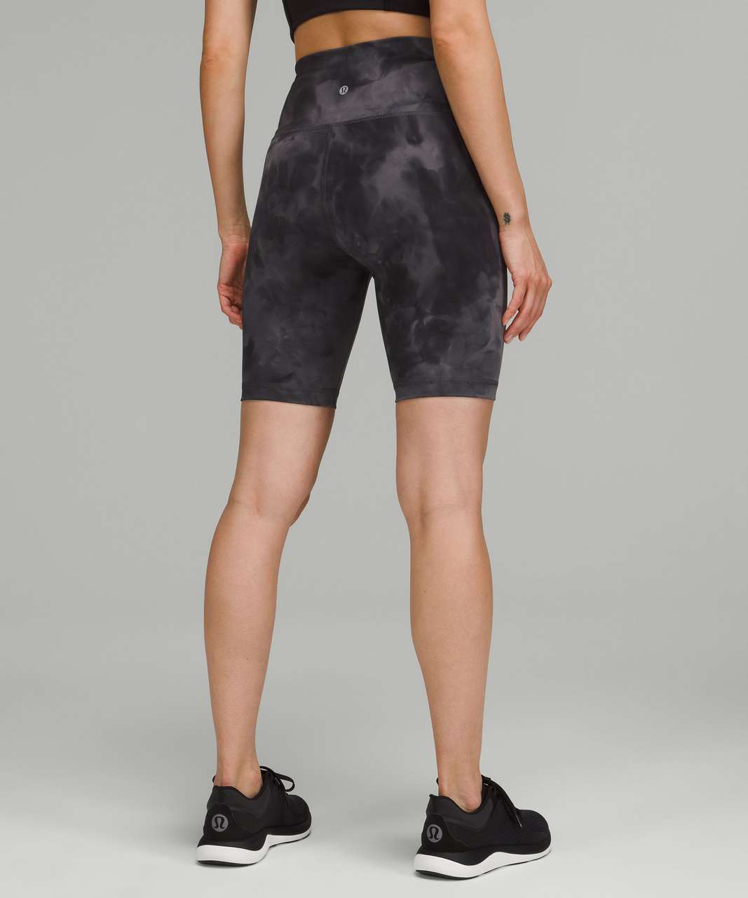 Wunder Train Contour Fit High-Rise Short 8