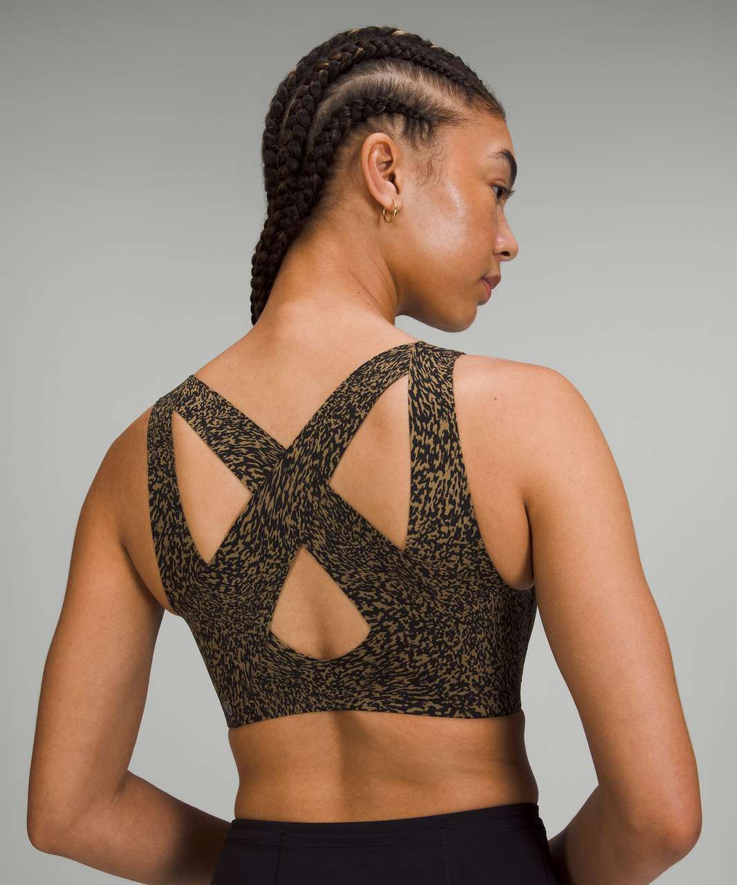 Just grabbed an Enlite Bra on WMTM for $39! If anyone is like me and have  wanted to try this bra but not wanting to spend over $100 for it, run! :  r/lululemon