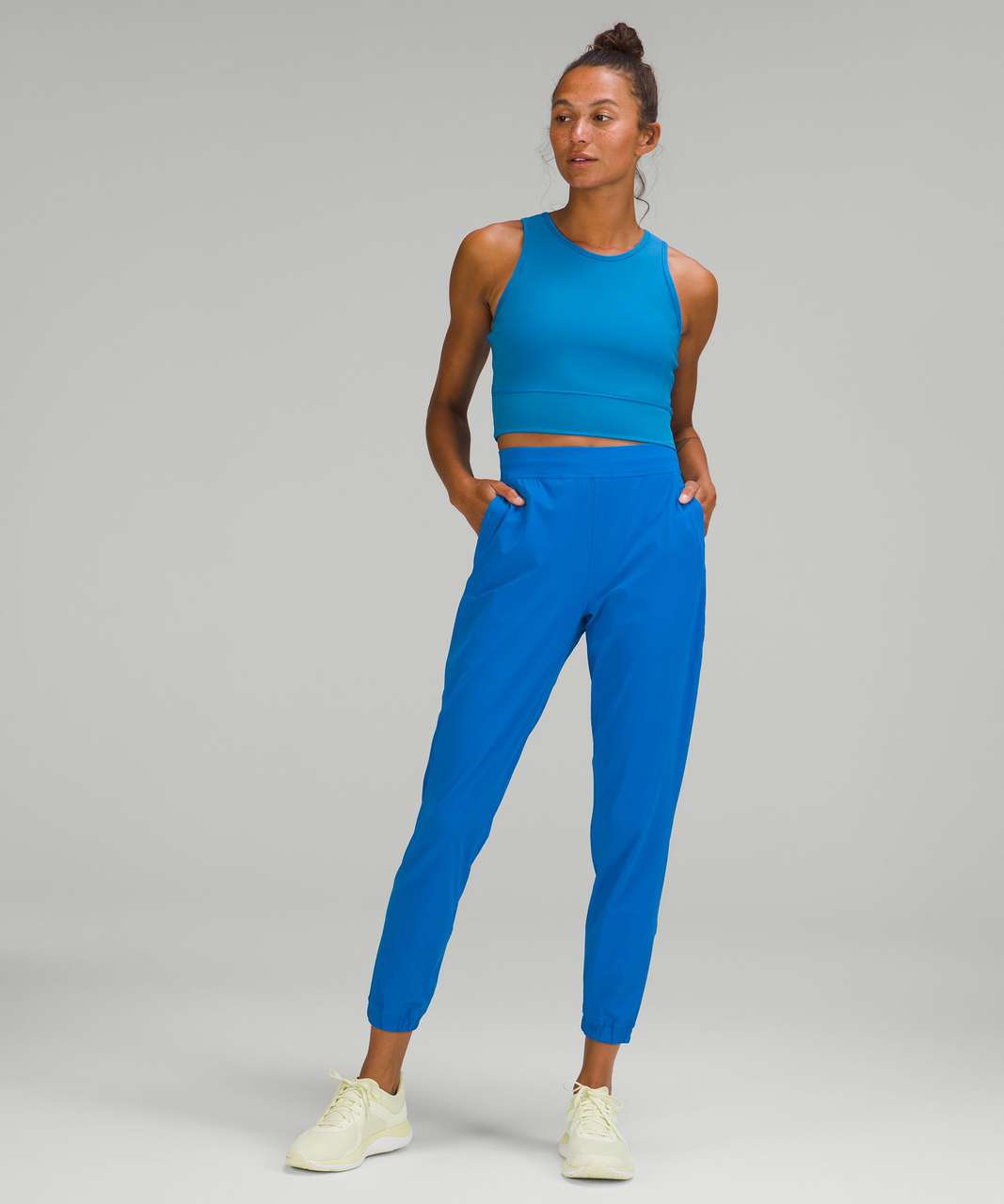 Lululemon Royal Blue with Mesh Sides Cropped Leggings- Size 4 ( Inseam 24.75