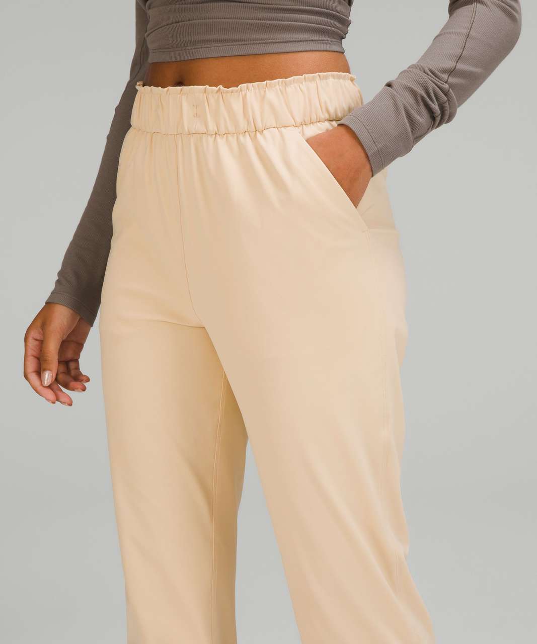 Lululemon stretch high rise 7/8 pant Prosecco (6), Women's Fashion,  Activewear on Carousell