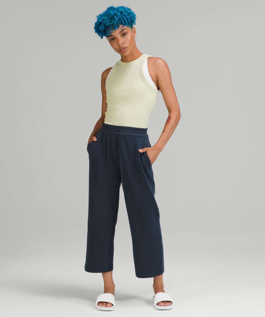 Lululemon Softstreme High-Rise Straight Leg Crop - True Navy