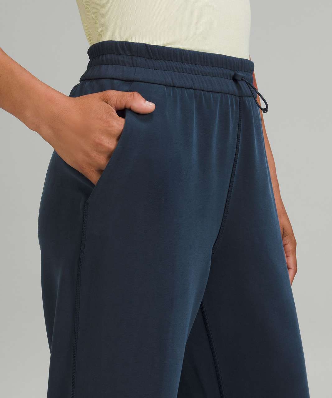 I got a free pair of Softstreme High-Rise Pant by accident in my mail  order??? (size 6, true navy) - See comments : r/lululemon