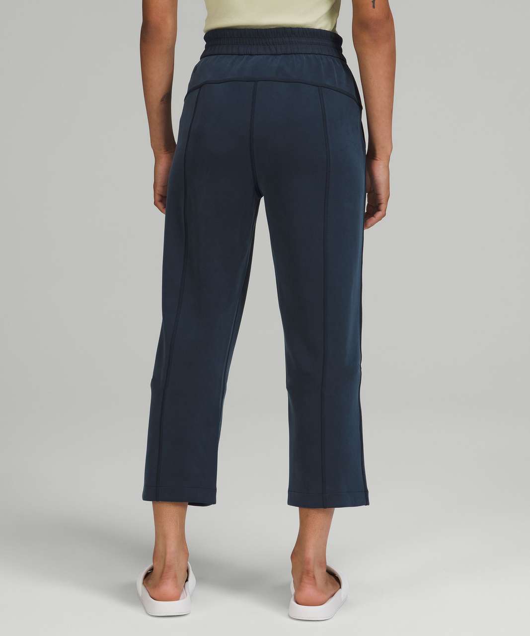 Soft Surroundings Superla Stretch Pull On Straight Leg Crop Pants