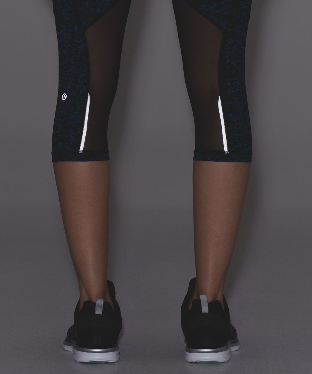 Lululemon Outrun 17 Crop - Splatter White Black / Black - lulu fanatics