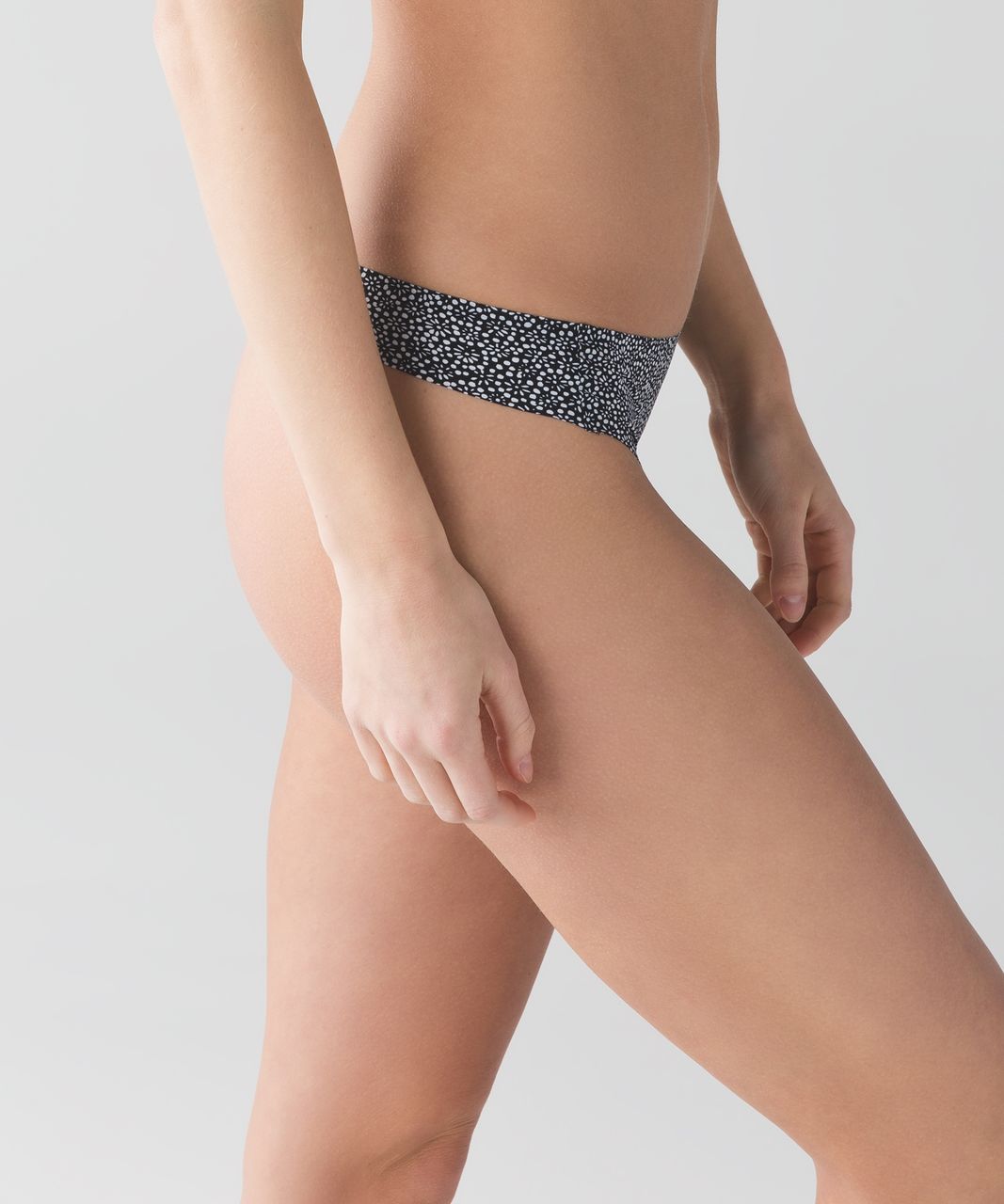 Lululemon Namastay Put Thong - Freckle Flower Black White