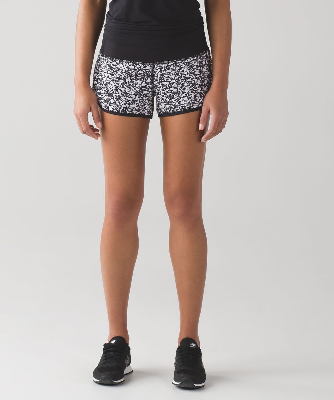 Lululemon Speed Short (2 1/2") - Ice Breaker White Black / Black