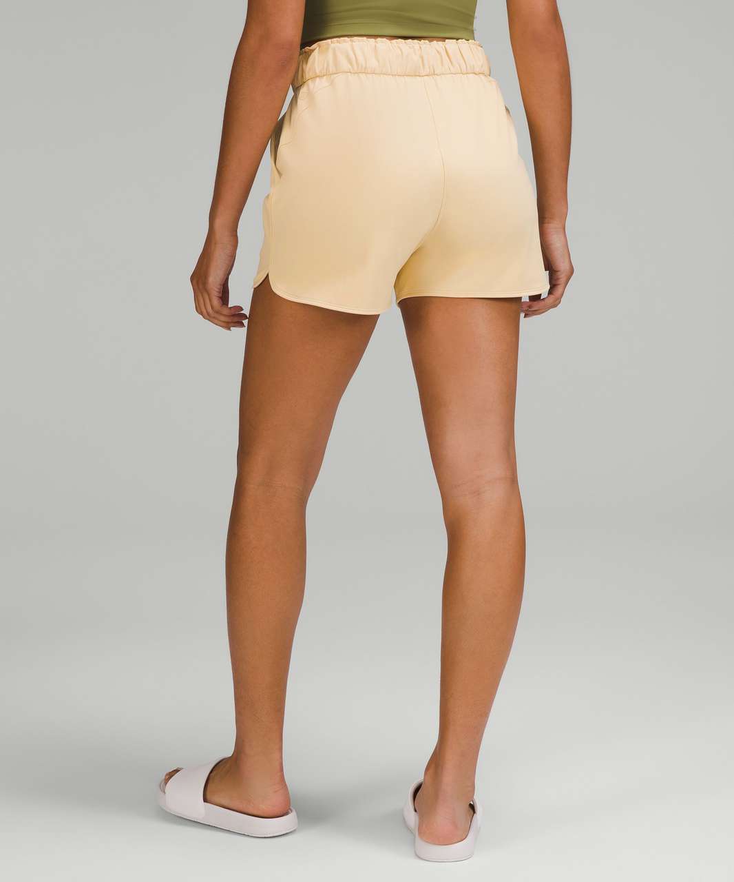 Lululemon Nulu and Mesh High-Rise Yoga Short 3.5 - Athletic apparel