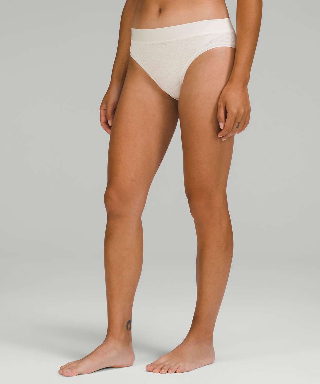 Lululemon UnderEase Super-High-Rise Shortie Underwear 5 - Contour - lulu  fanatics