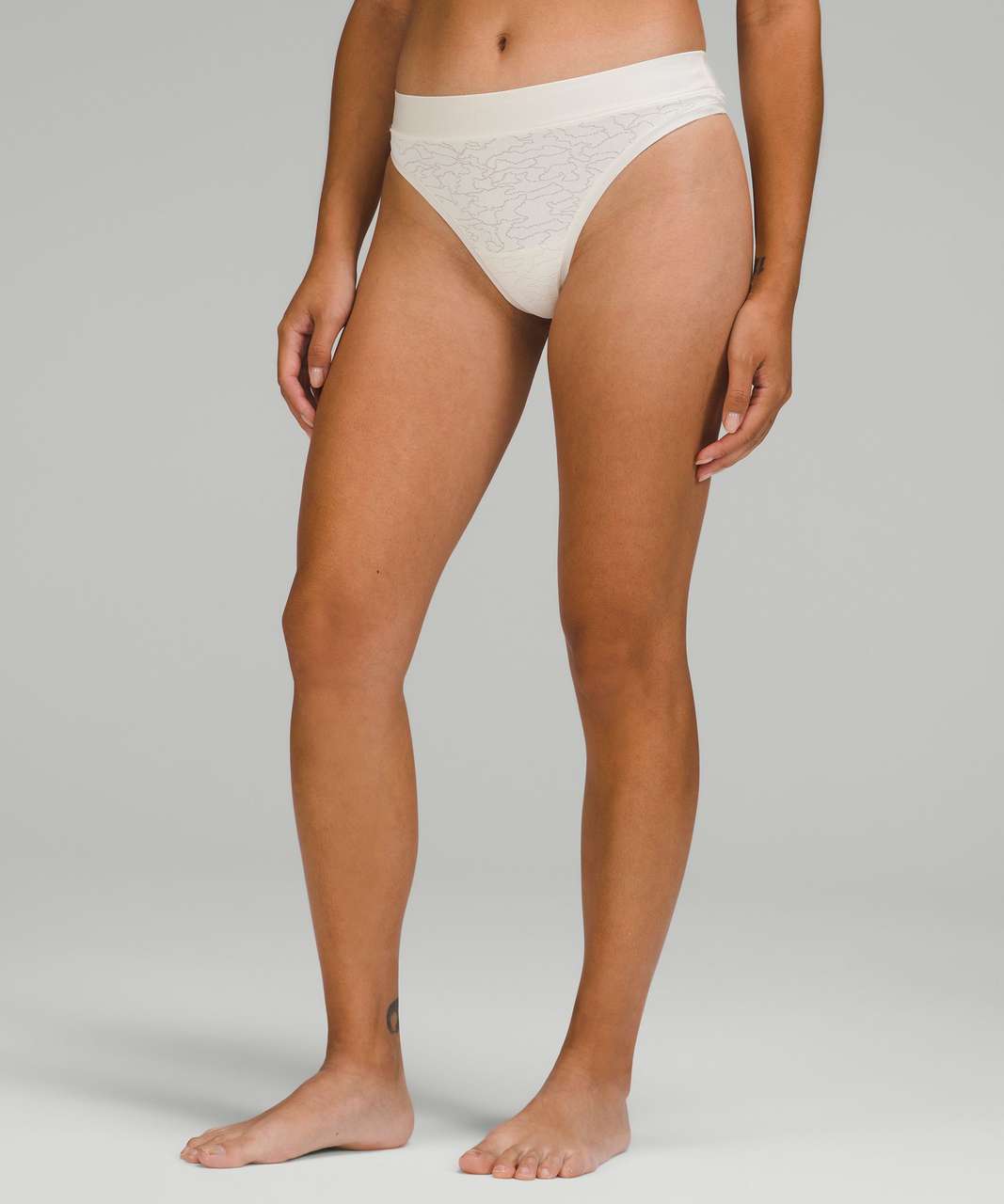 Lululemon UnderEase Lace Mid-Rise Thong Underwear - Lemon Sorbet / Lace