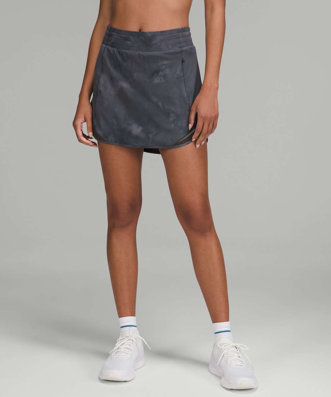 Lululemon Hotty Hot High-Rise Skirt - Diamond Dye Pitch Grey Graphite Grey / Graphite Grey