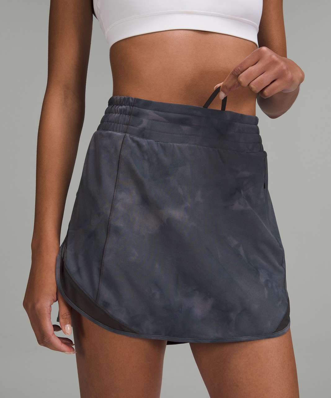 Lululemon Hotty Hot High-Rise Skirt - Diamond Dye Pitch Grey Graphite Grey / Graphite Grey