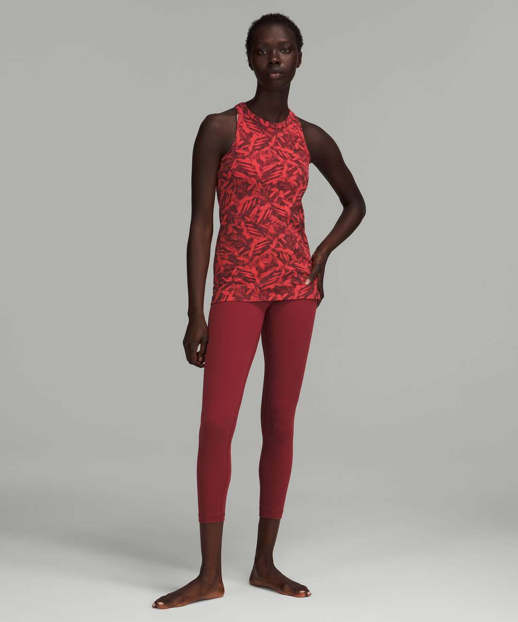 WOOTD Align cropped tank (size 8) in Spray Leaf Fireside Red and