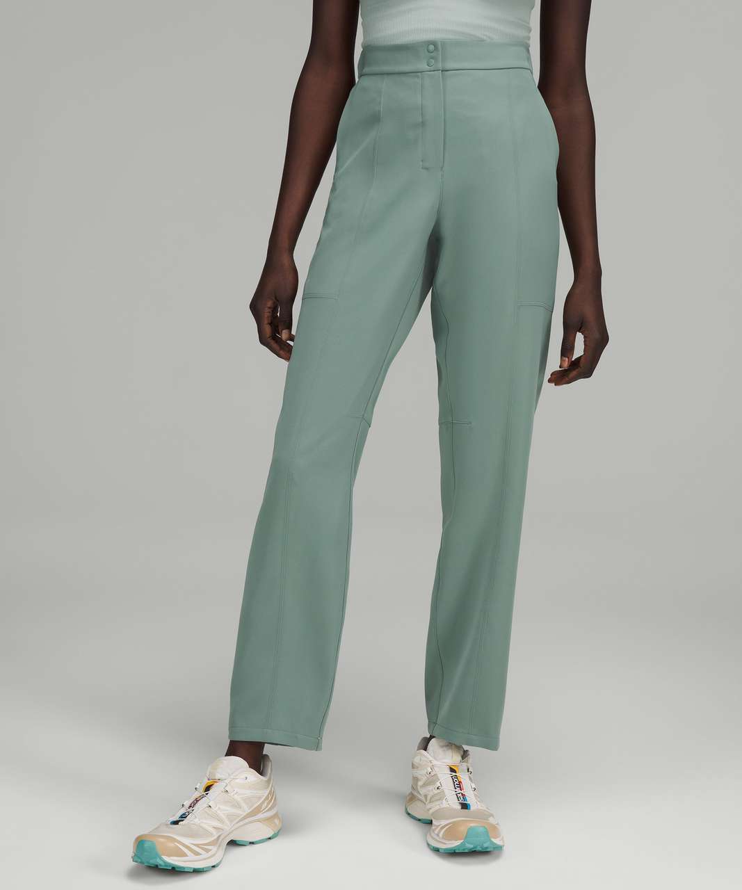 Women’s Woven Travel Pant