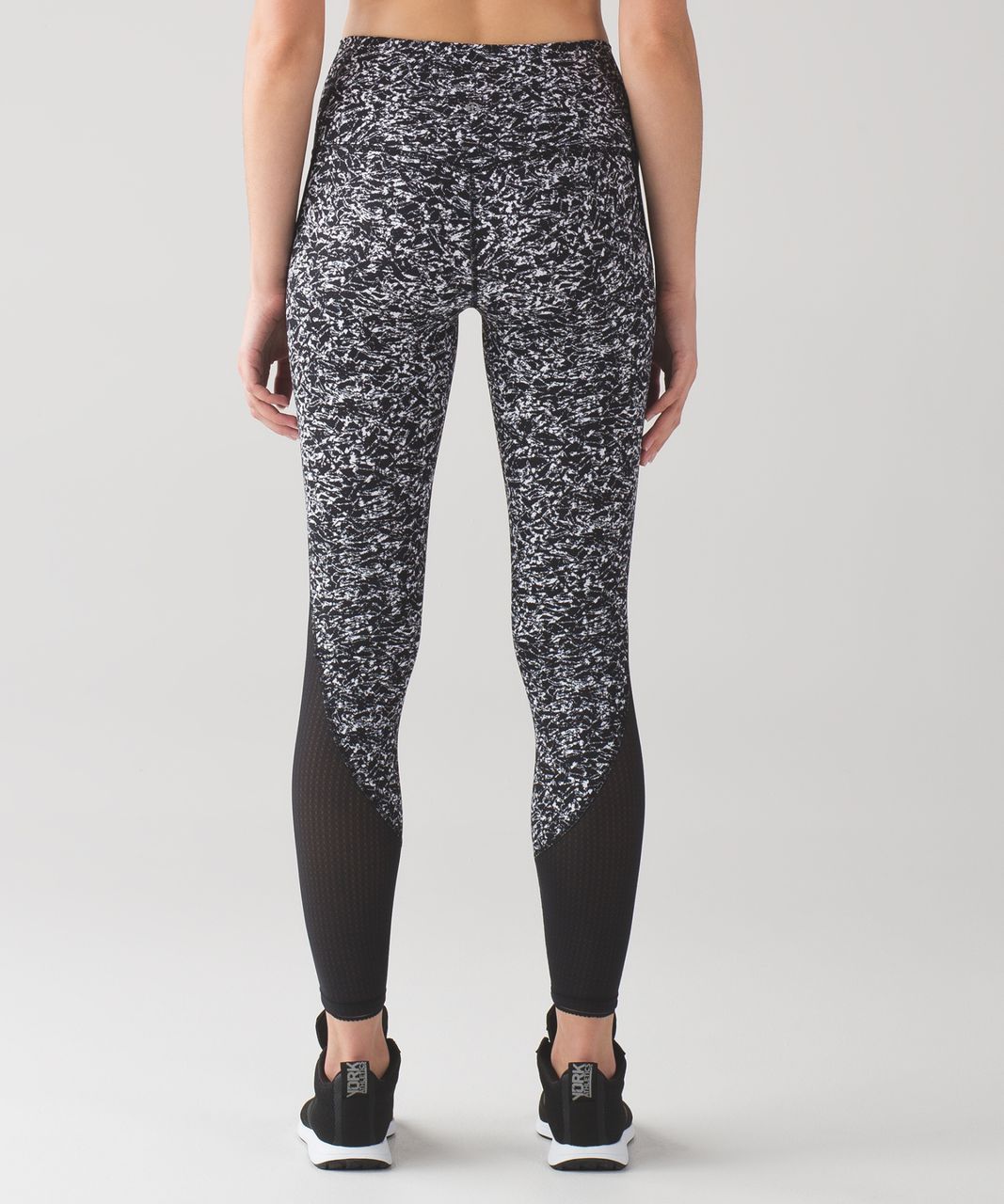 Lululemon Deep Breath Tight - Iced Wave White Black