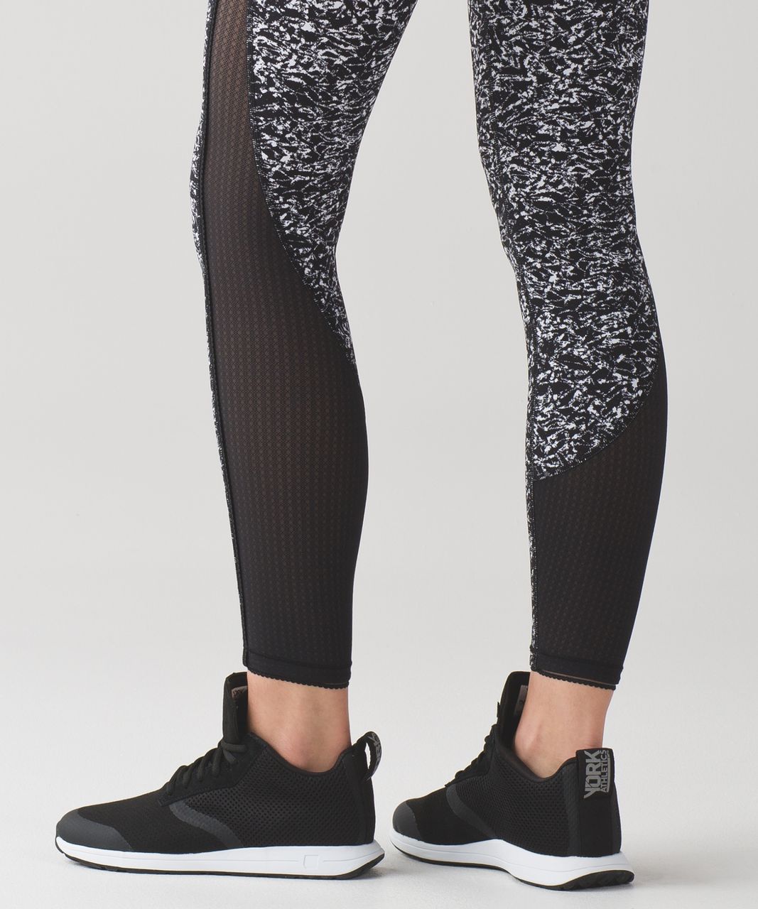 Lululemon Deep Breath Tight - Black - lulu fanatics