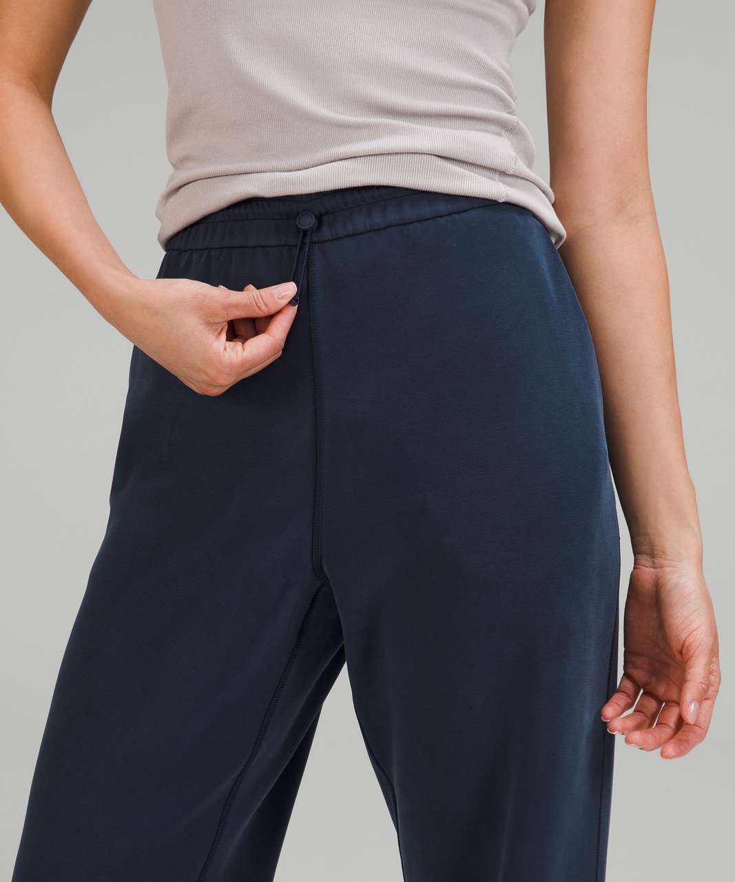 I got a free pair of Softstreme High-Rise Pant by accident in my mail  order??? (size 6, true navy) - See comments : r/lululemon