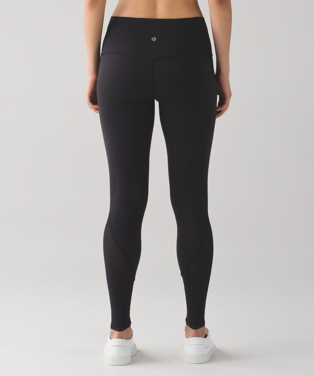 https://storage.googleapis.com/lulu-fanatics/product/7553/1280/lululemon-deep-breath-tight-black-0001-33728.jpg