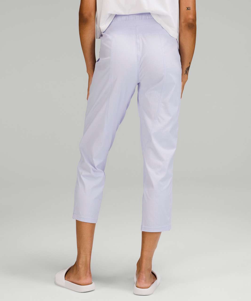 Lululemon athletica Tapered-Leg Mid-Rise Crop 25 *Luxtreme, Women's  Capris