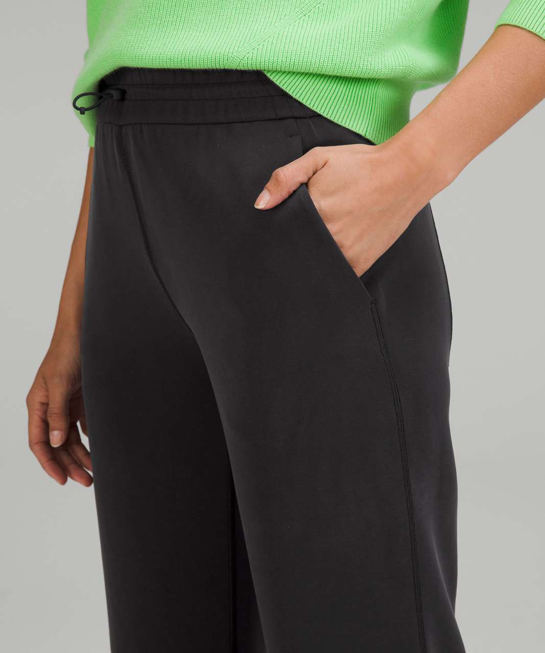 Lululemon Softstreme HR Straight Leg Crop Pants - Retail $118
