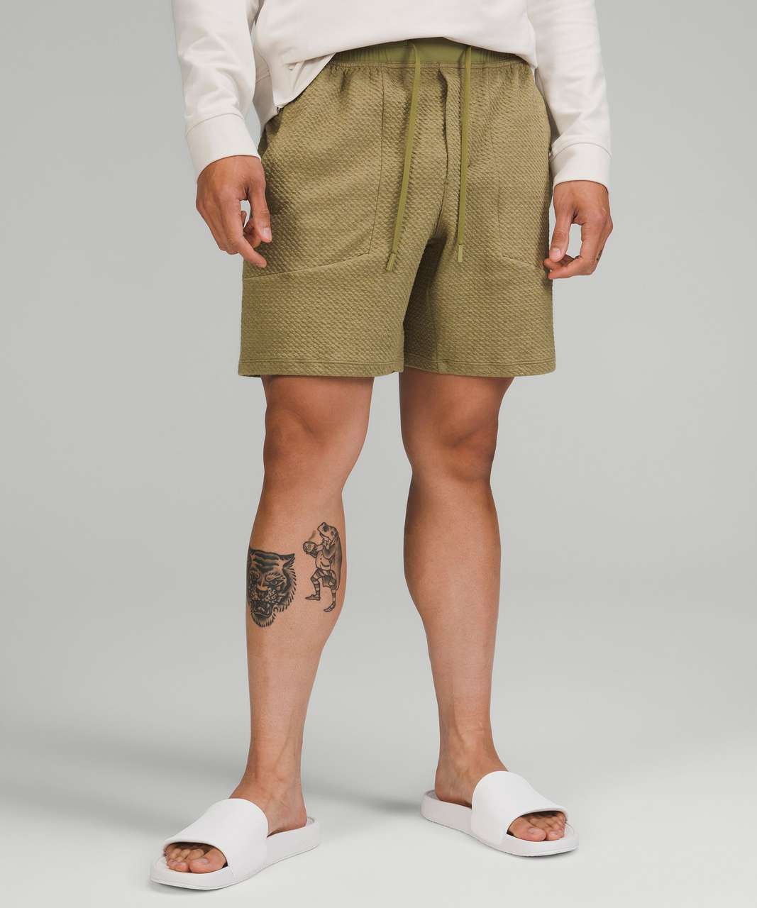 Lululemon At Ease Short 7" - Heathered Bronze Green / Black