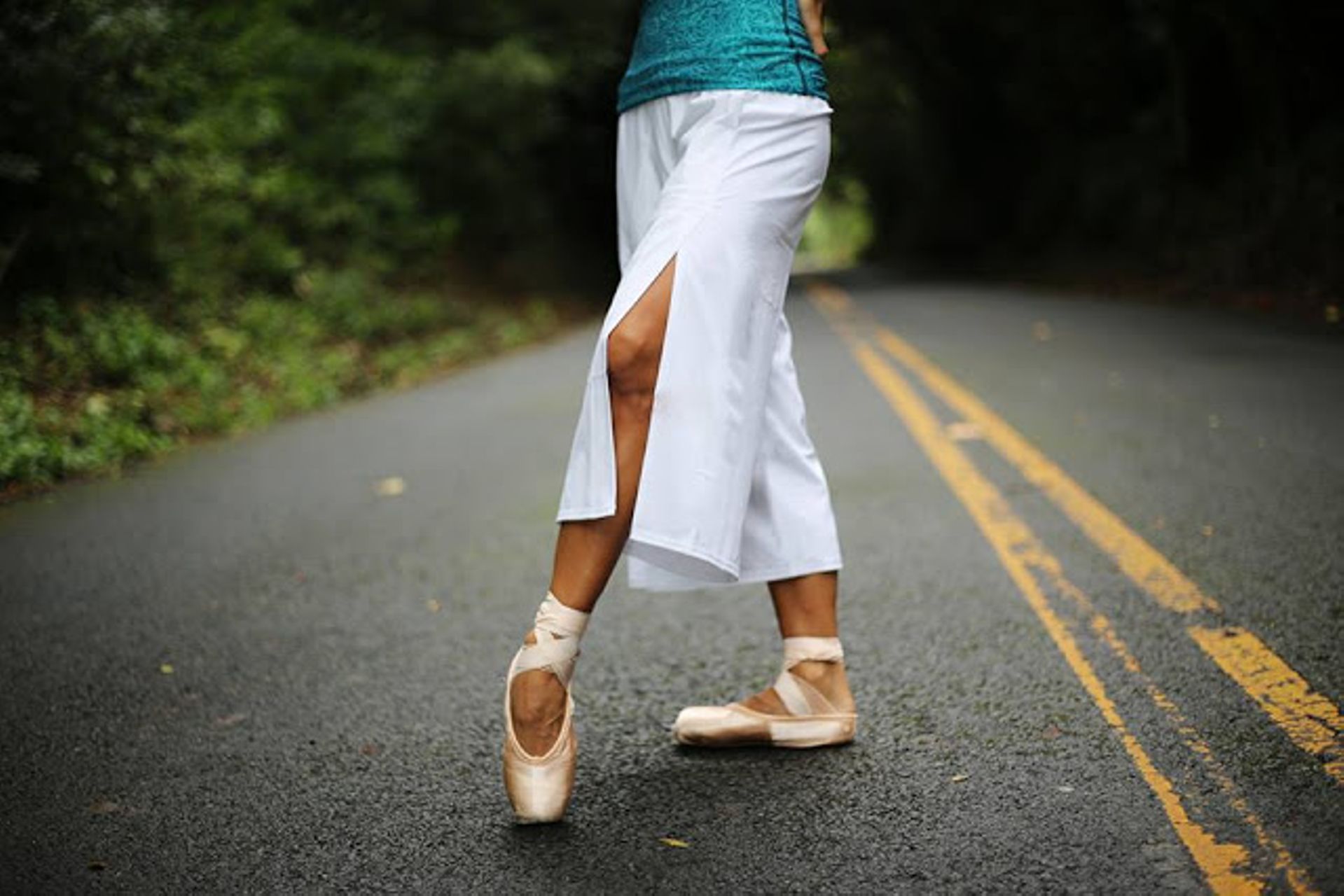 Lululemon Serene Crop - White