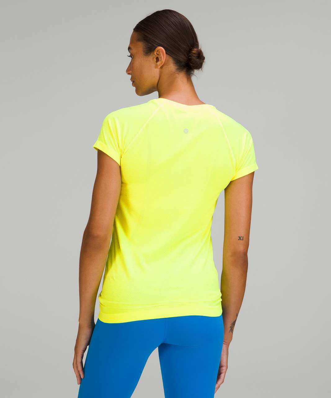 Lululemon Swiftly Tech Short Sleeve Shirt 2.0 - Highlight Yellow / Highlight Yellow