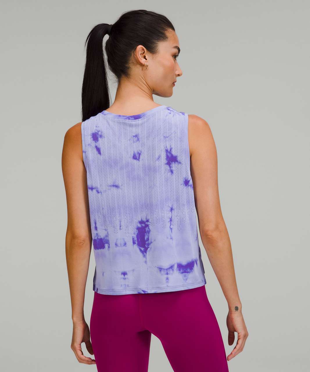 Lululemon Size 4 Train to Be Short Sleeve Shirt Marble Dye, New, $78