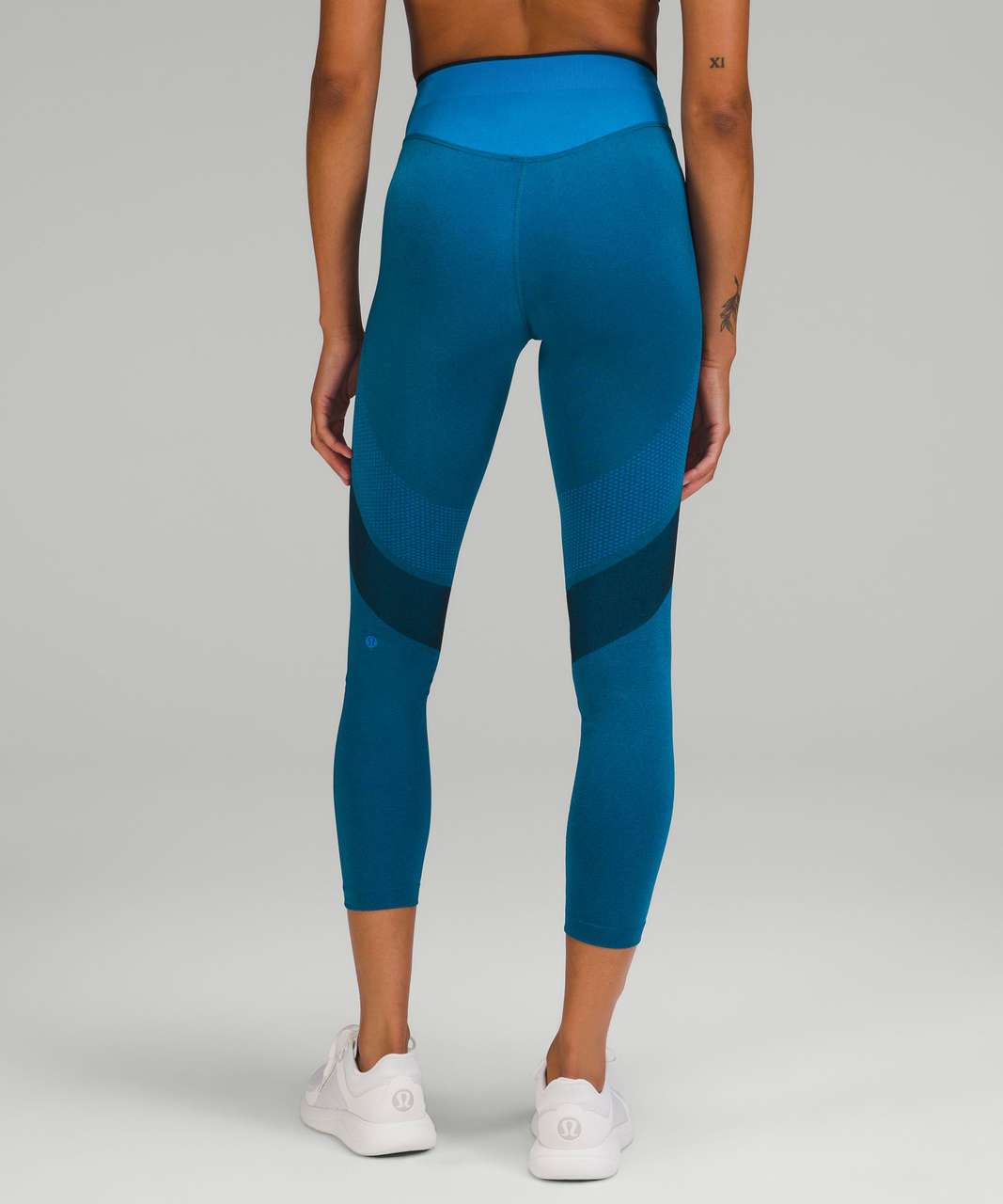 lululemon athletica, Pants & Jumpsuits, Lululemon Zone In Tight Leggings  With Reflective And Mesh Details In Blue Cast