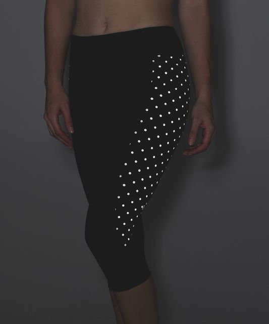 Lululemon Run With The Sun Crop (Reflective) - Black / Reflective Polka Dot  Silver - lulu fanatics