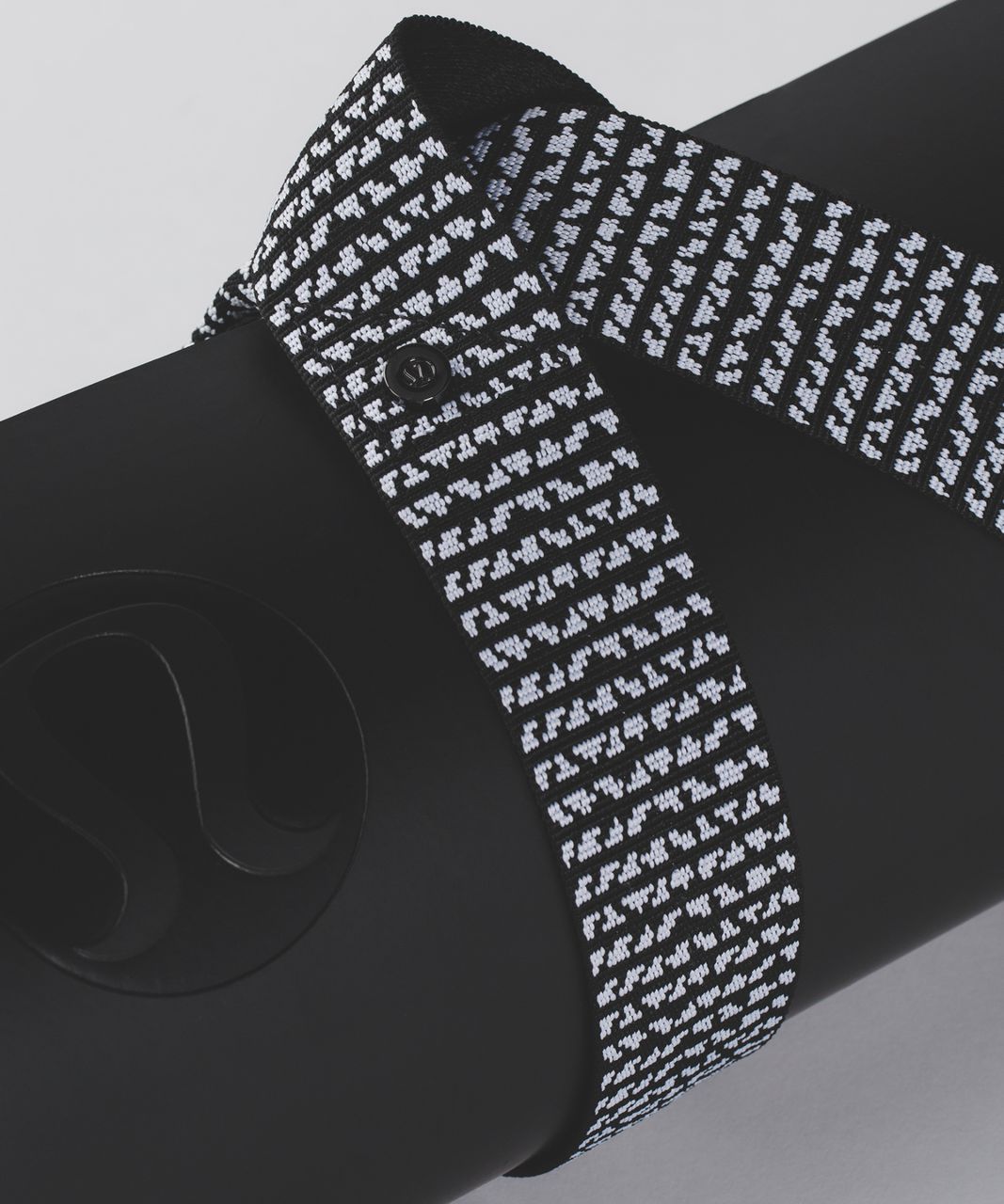 Lululemon Loop It Up Mat Strap - Black / White