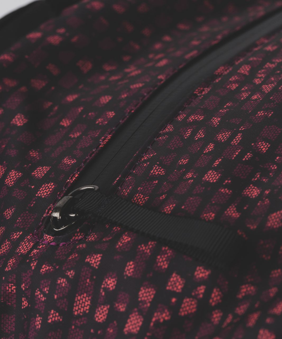 Lululemon Run All Day Backpack - Shatter Weave Dust Coral Plum / Black