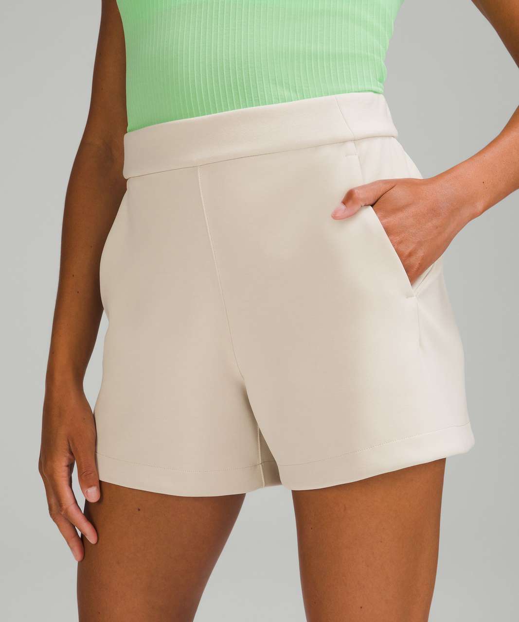 Lululemon Softstreme Relaxed Short 4" - White Opal