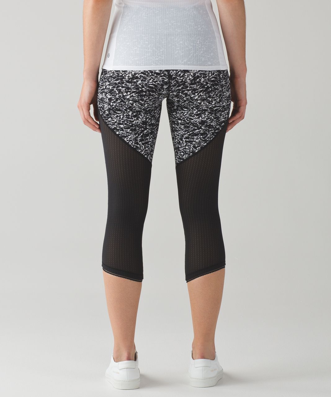 Lululemon Deep Breath Tight - Iced Wave White Black - lulu fanatics