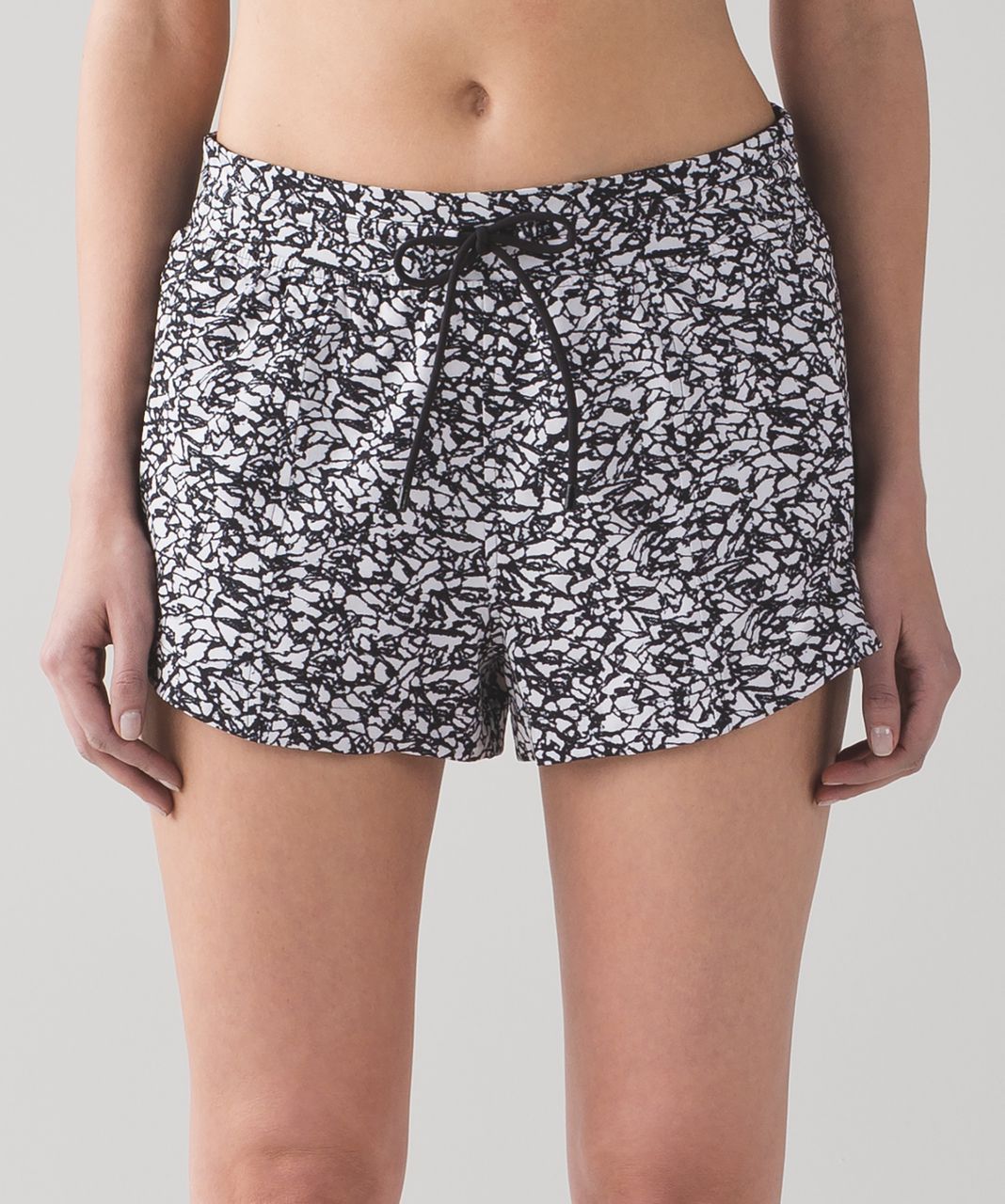 Lululemon Breakaway Short (3") - Ice Breaker White Black / Black