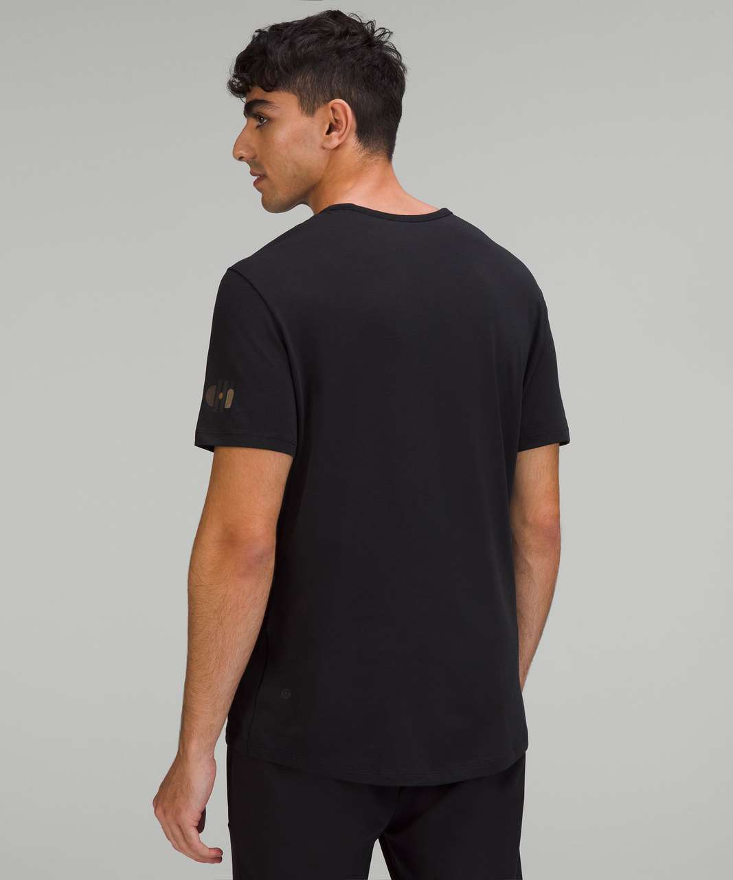 Lululemon 5 Year Basic T-Shirt *Chicago - Black