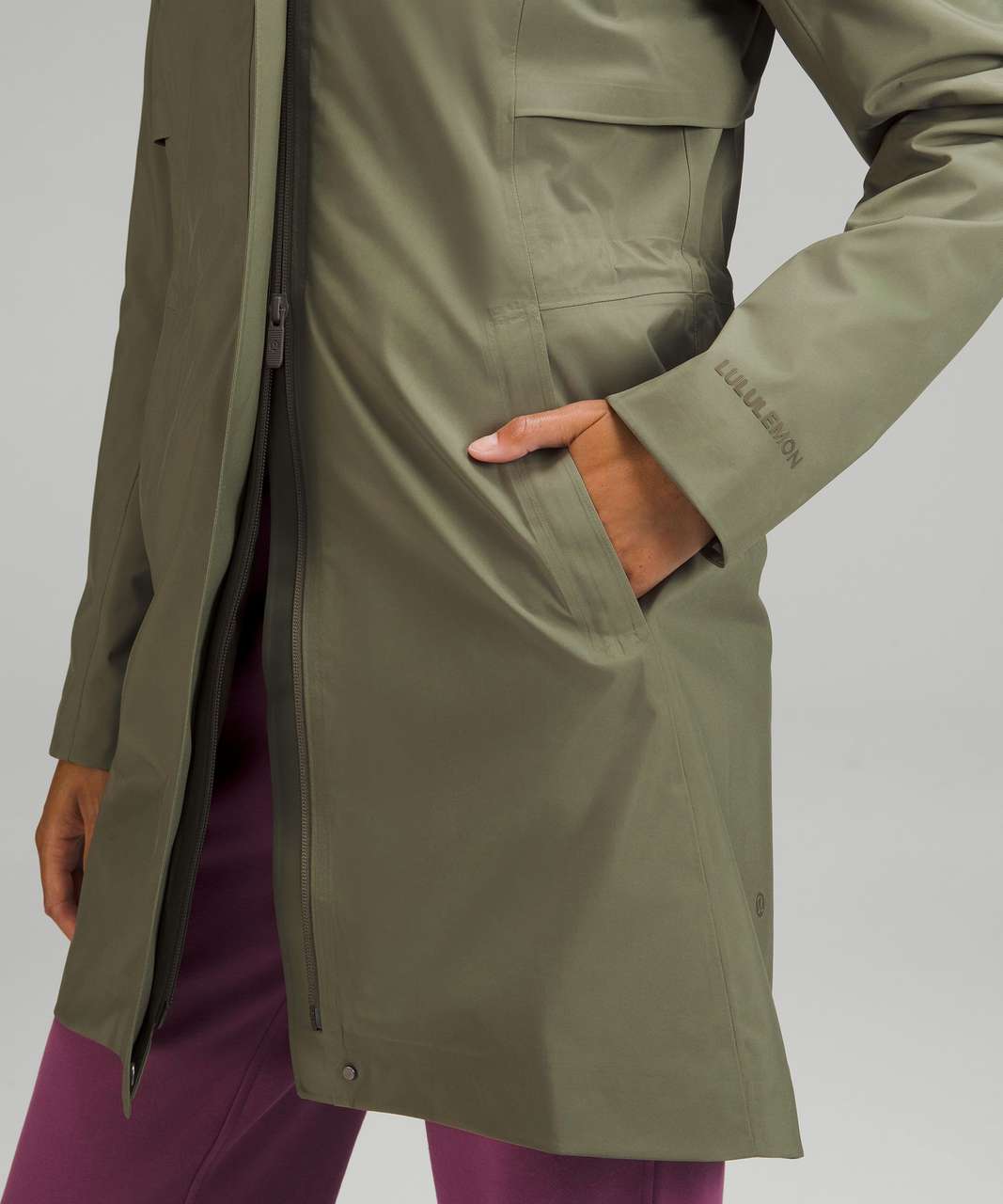 Lululemon Rain Rebel Jacket - Medium Olive