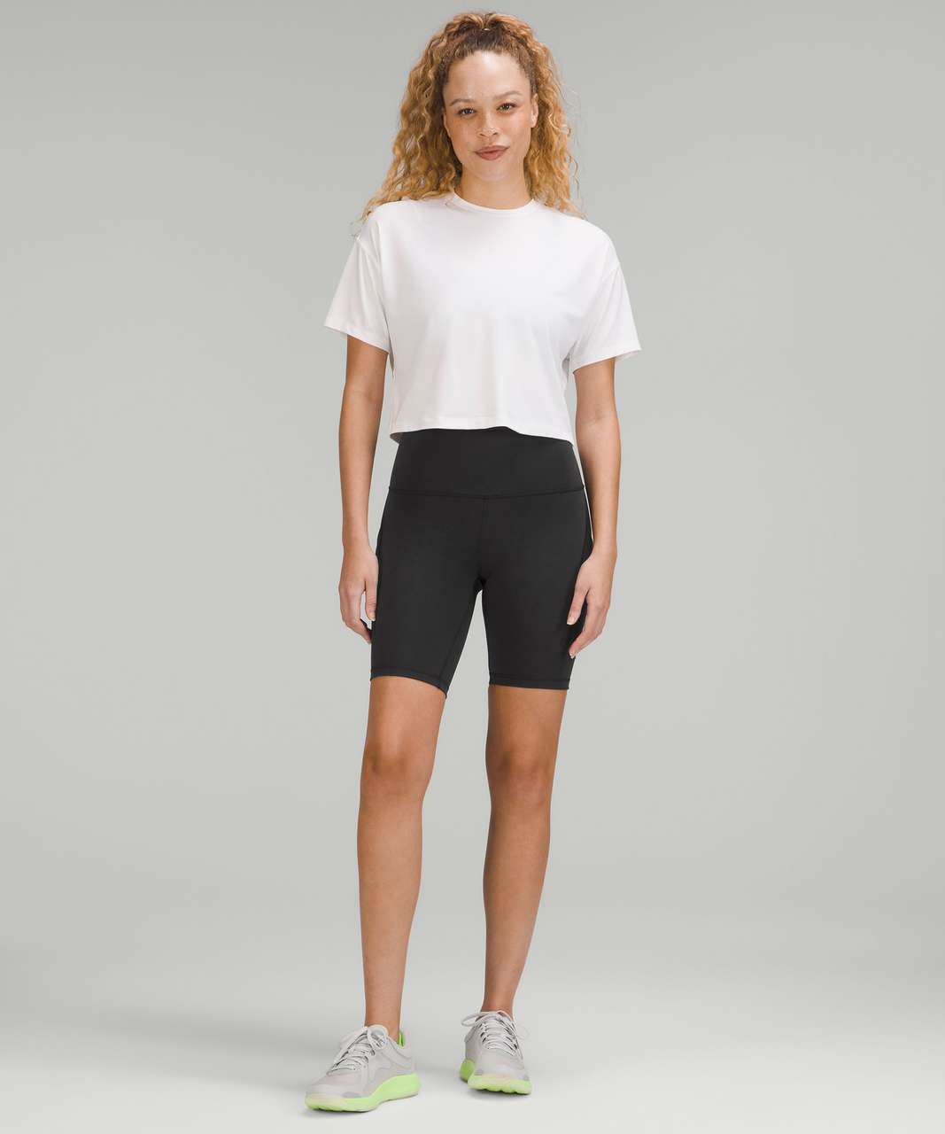 WOMEN'S WUNDER TRAIN HR SHORT 8 POCKETS - BLACK - CLEARANCE