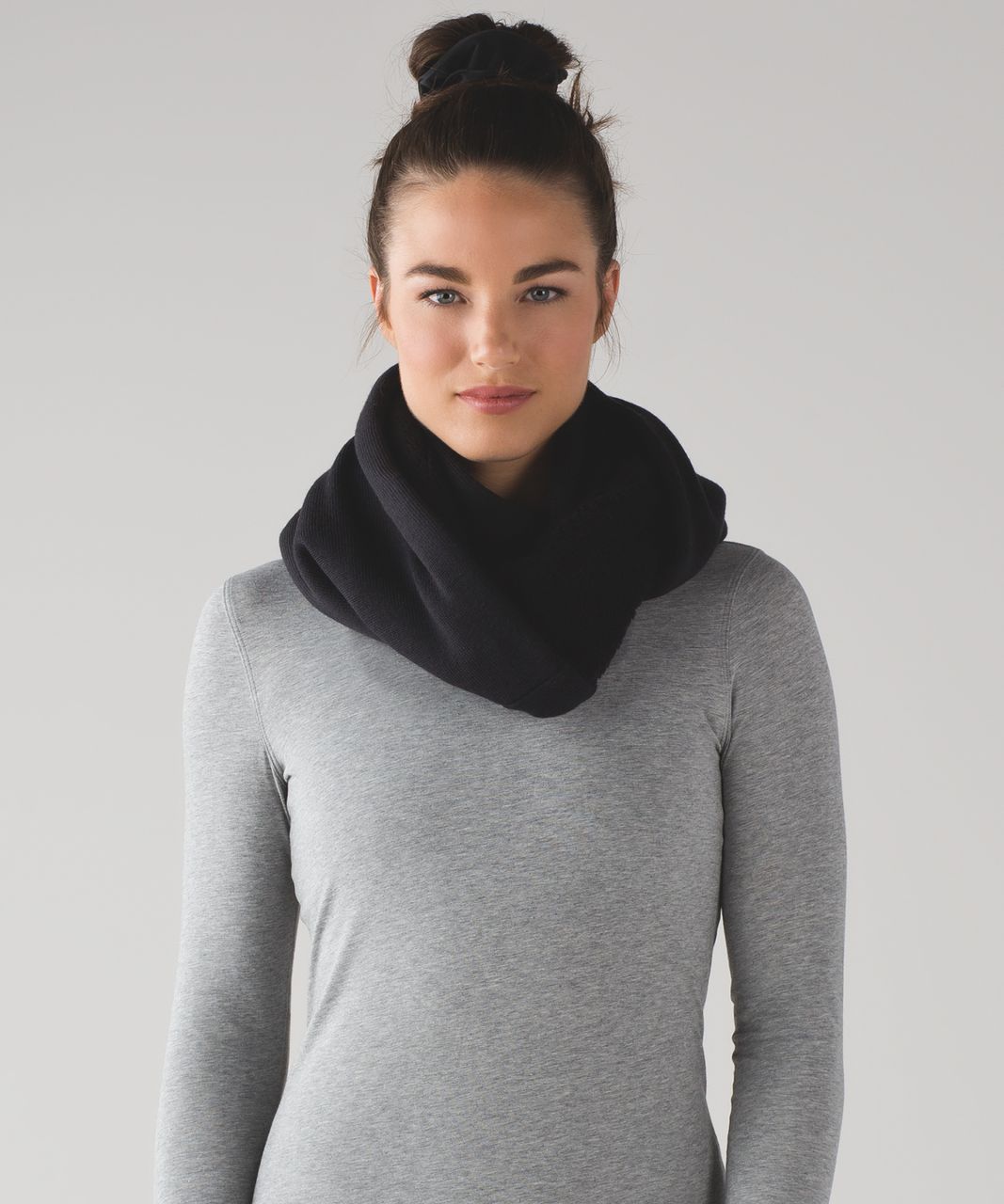 Lululemon Shakti Sherpa Infinity Scarf - Black