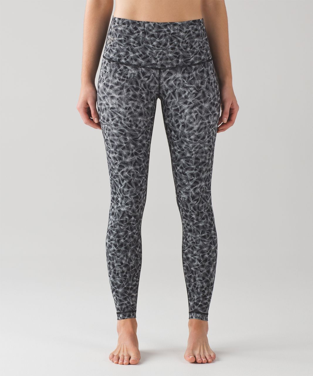 Lululemon Wunder Under Crop II Pretty Plume Angel Wing Black 6 Gray White  Size 4 - $32 - From Gulfcoast