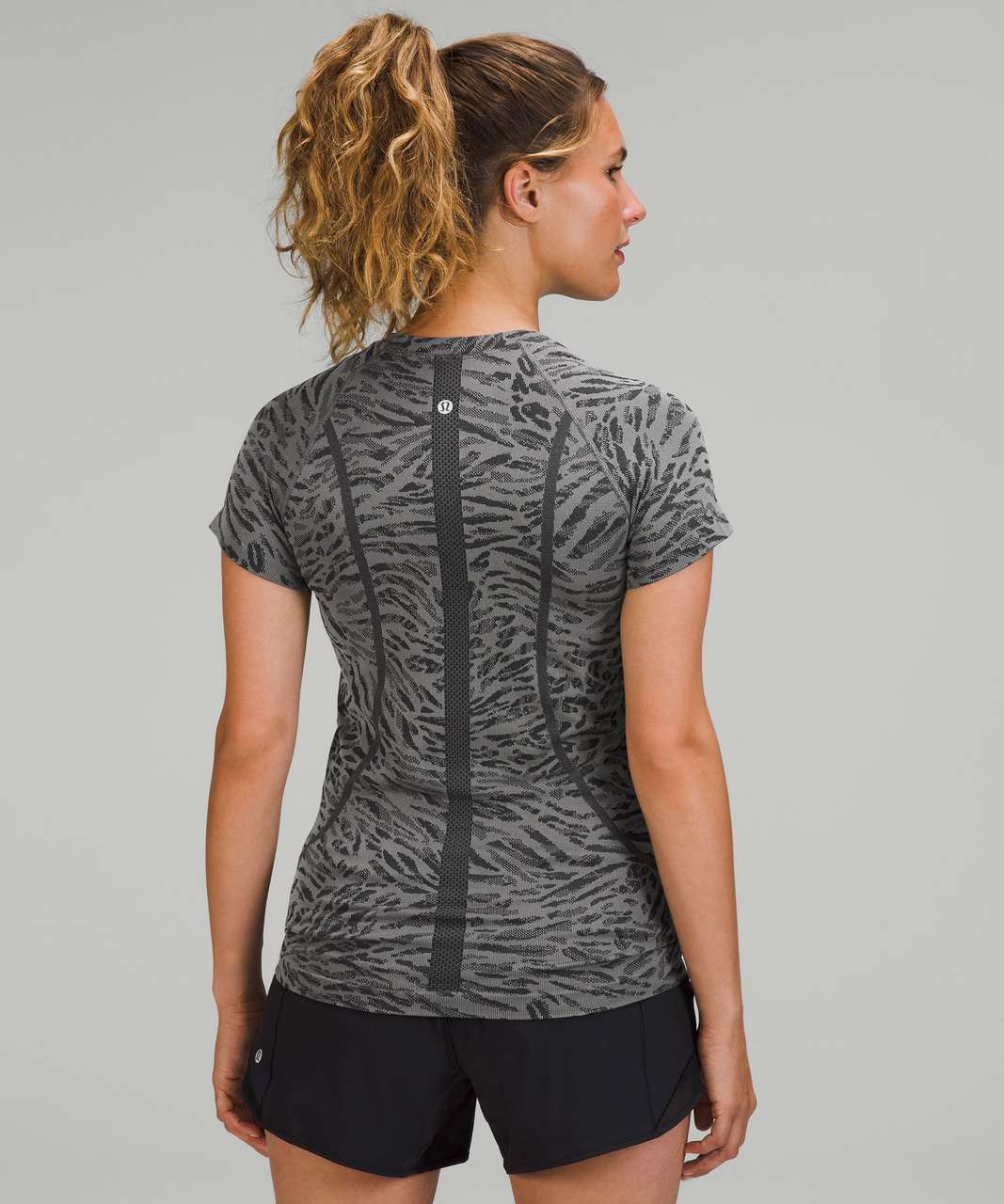 Lululemon Swiftly Tech Short Sleeve Shirt 2.0 - Primal Clash Black / Gull Grey