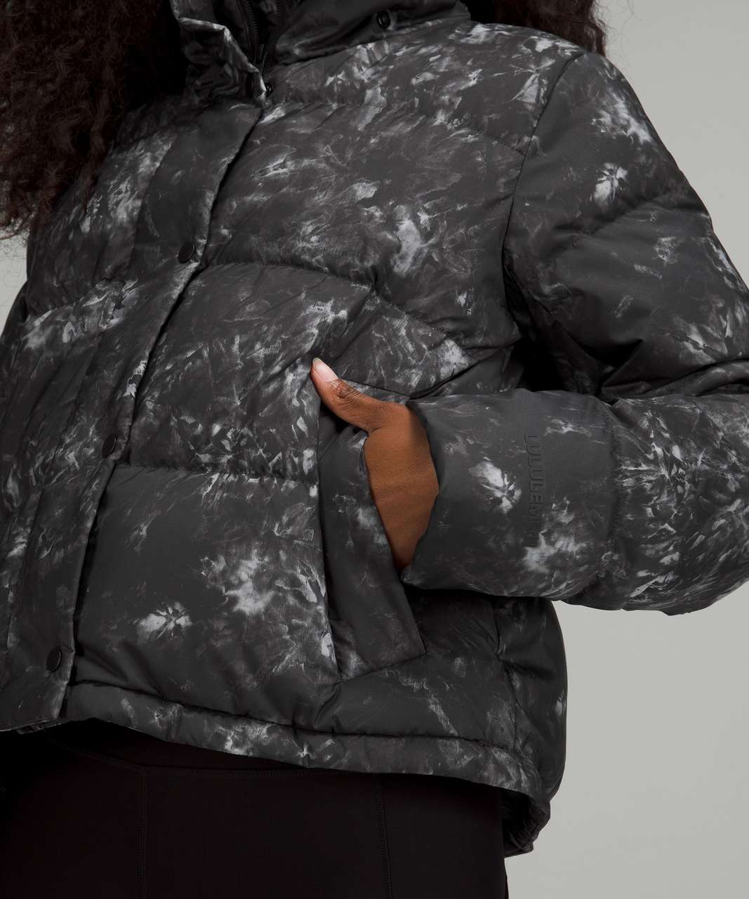 Lululemon Wunder Puff Cropped Jacket - Aquila Black Multi