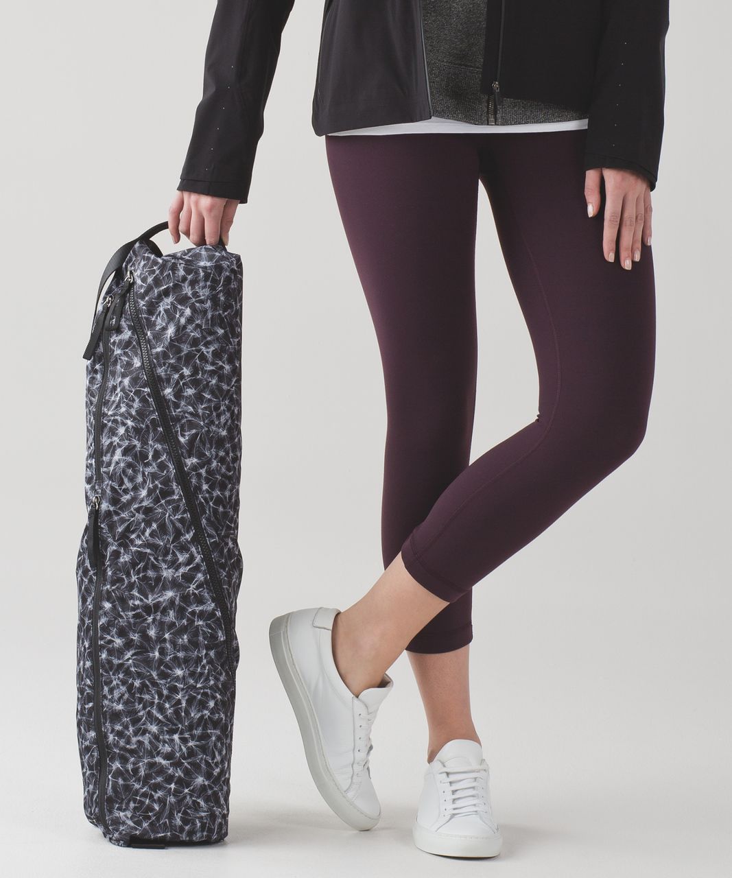 Lululemon The Yoga Bag - Plume White Black