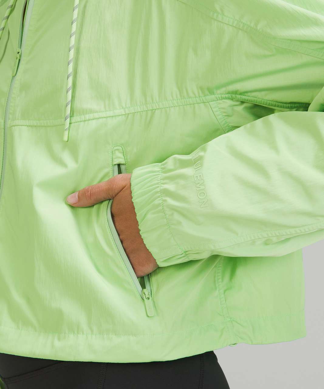 Lululemon Lightweight Cropped Jacket - Scream Green Light