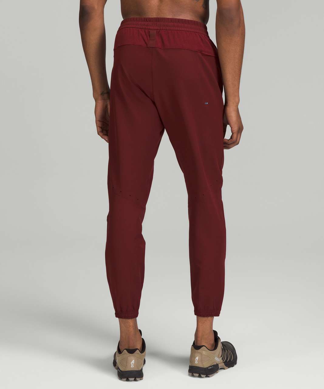 NWT LULULEMON ON The Fly Jogger Woven Red Cassis Maroon Size 2 $55.00 -  PicClick