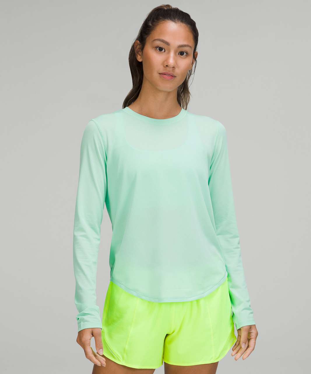 Lululemon Logo Elastic Everlux Long Sleeve Shirt - Army Green / White Opal  - lulu fanatics