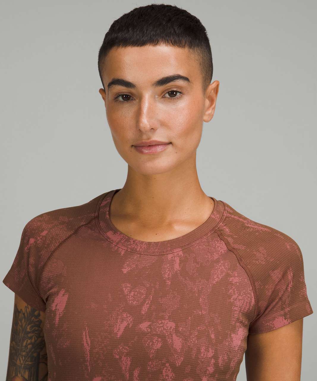 Lululemon Swiftly Tech Short Sleeve Shirt 2.0 - Shadow Bloom Roasted Brown / Brier Rose