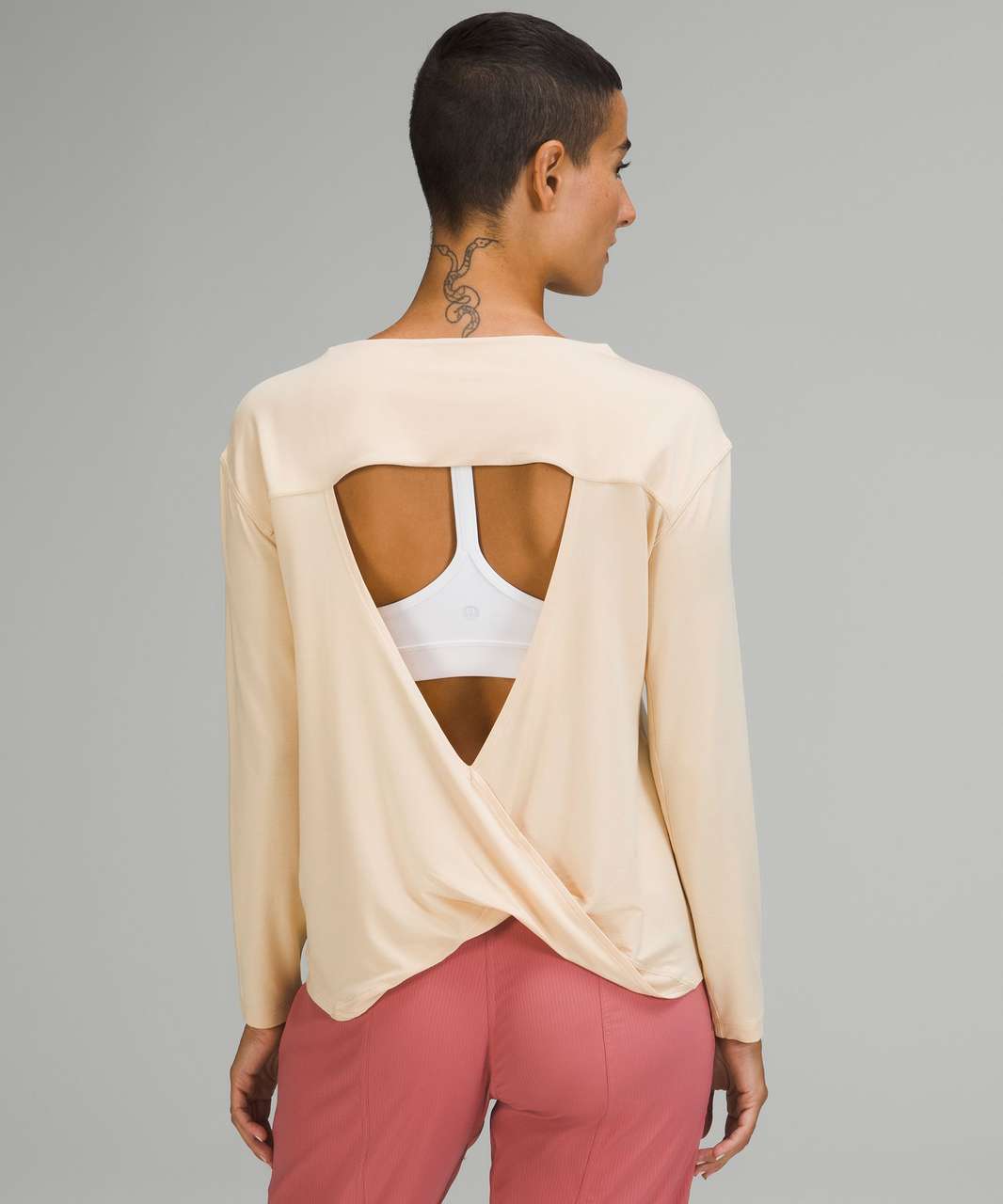 Comfortlux long-sleeved T-shirt with open back