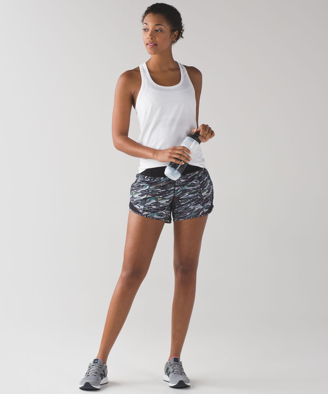 Lululemon Hotty Hot Short (Long 4") - Mini Sweatr Multi Black / Black