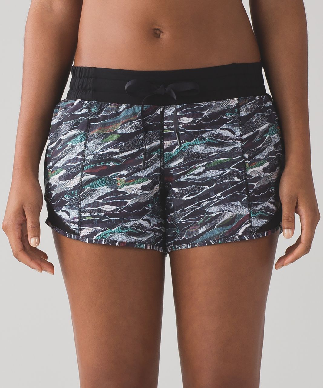 Lululemon Hotty Hot Short (Long 4") - Mini Sweatr Multi Black / Black